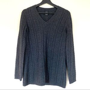 Belford Women’s 100% Cashmere V-neck Sweater